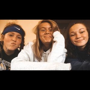 Meet your Posher, Alexis